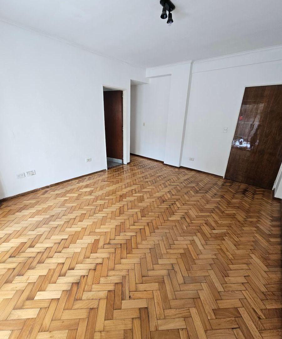 Foto de Dpto 2 Amb Cfte 70 m² - Ptio/tza 8.50x3.50 - Baul - Bño a Nvo - Exc, imagen 2