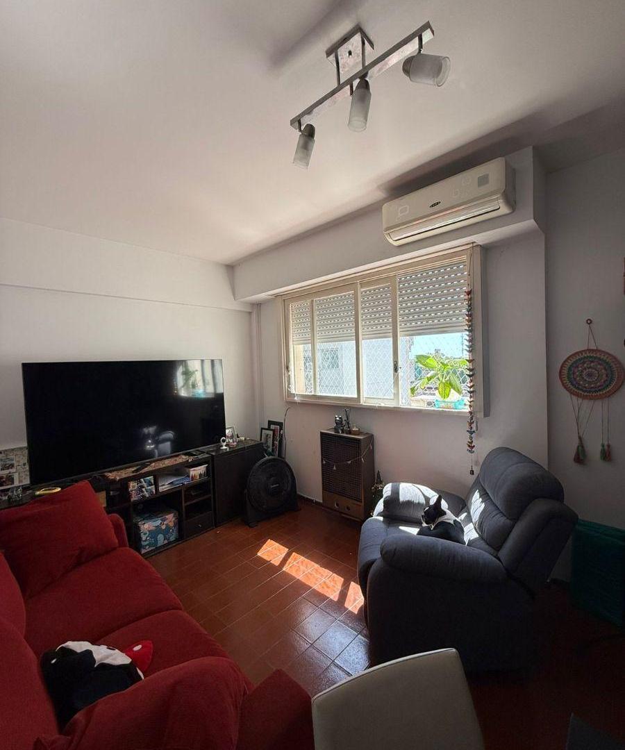 Foto de Depto 3 Amb Cfte. S/lumin. Lav. Exc Ubic S/boulevard Chivilcoy a 20, imagen 2