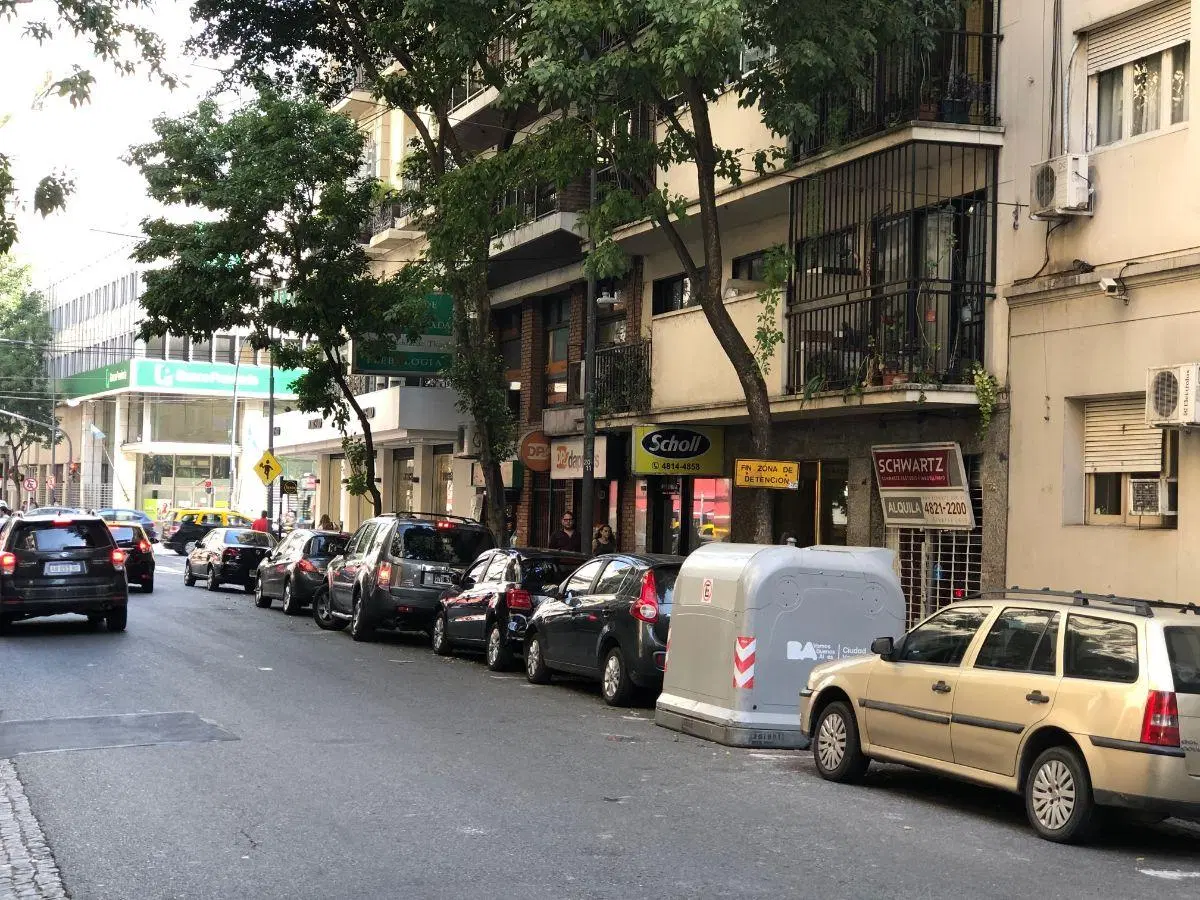 LOCAL A LA CALLE 26M2 APTO TODO RUBRO 4