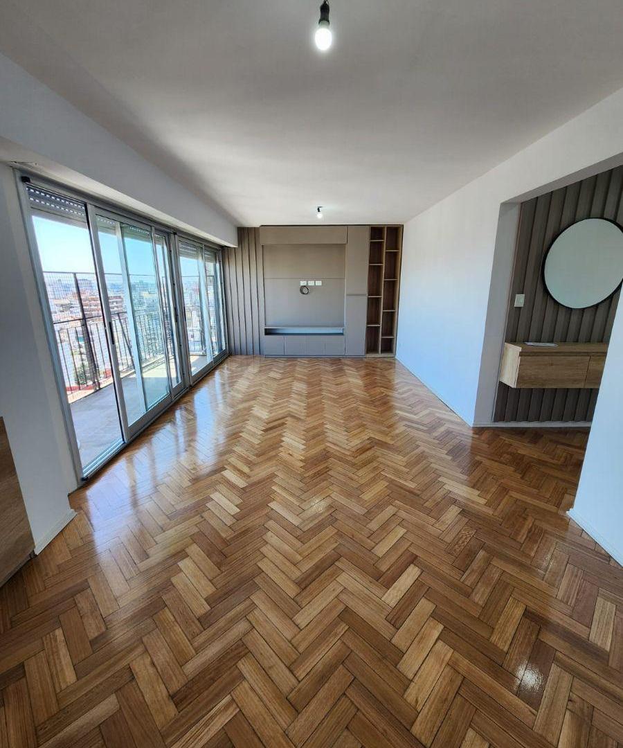 Foto de 4 AMB C/BALCON PISO ALTO C/COCHERA, imagen 2