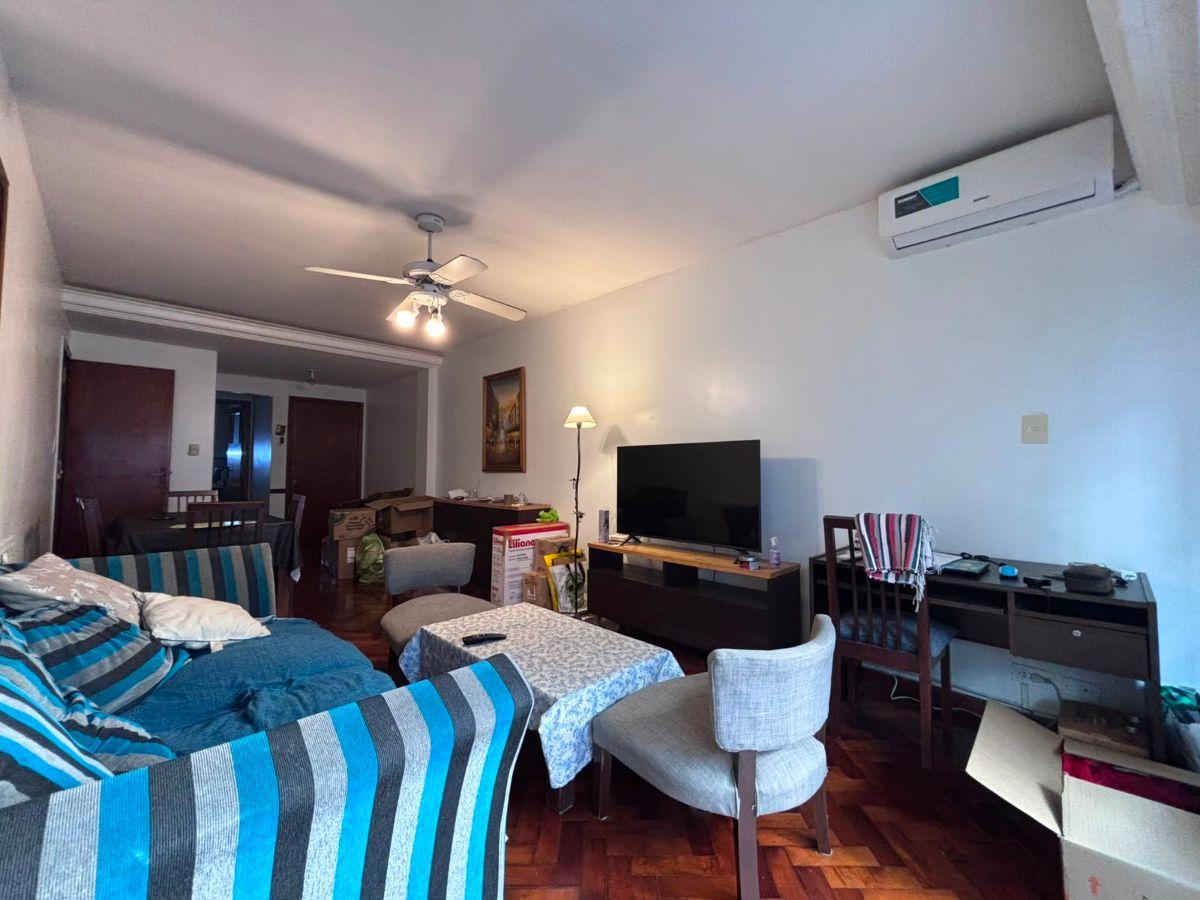 Foto de 3 AMB FTE C/BALCON + DEP - MUY AMPLIO Y LUMINOSO, imagen 3