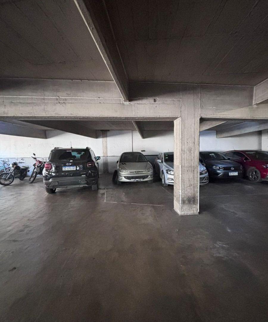 Foto de COCHERA FIJA Y CUBIERTA - PRIMER PISO, imagen 2