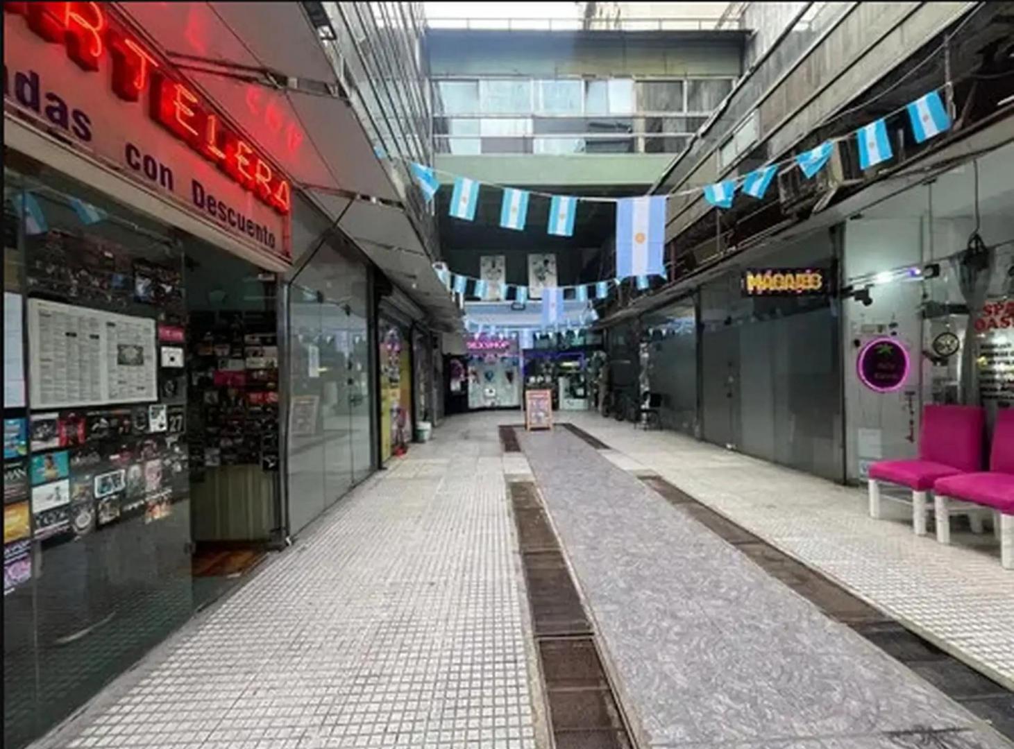 Foto de LOCAL EN GALERIA DE DOS PLANTAS, imagen 4