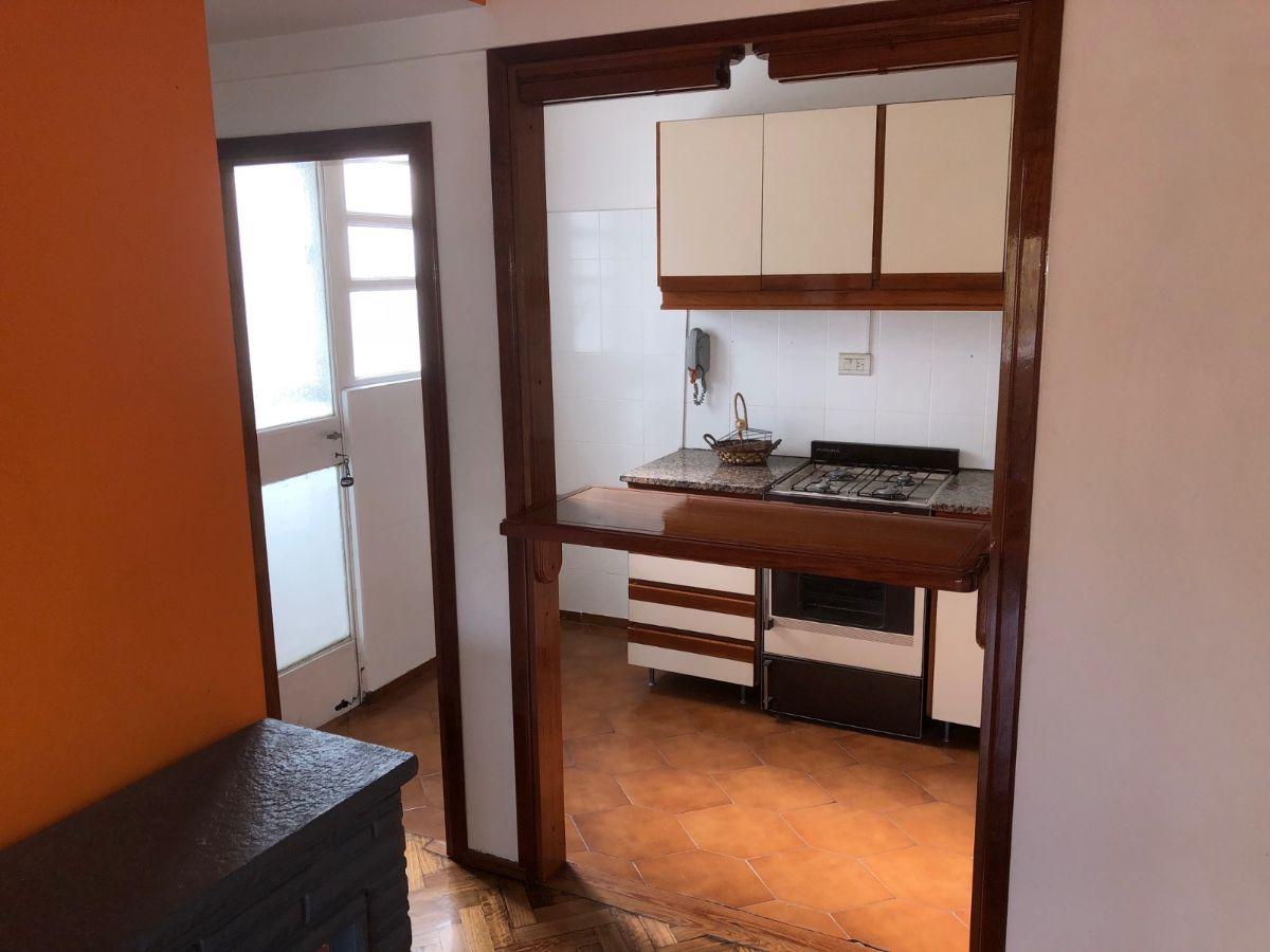 Foto de 3 AMB AL FTE C/BALCON 2 PISO POR ESCALERA, imagen 4