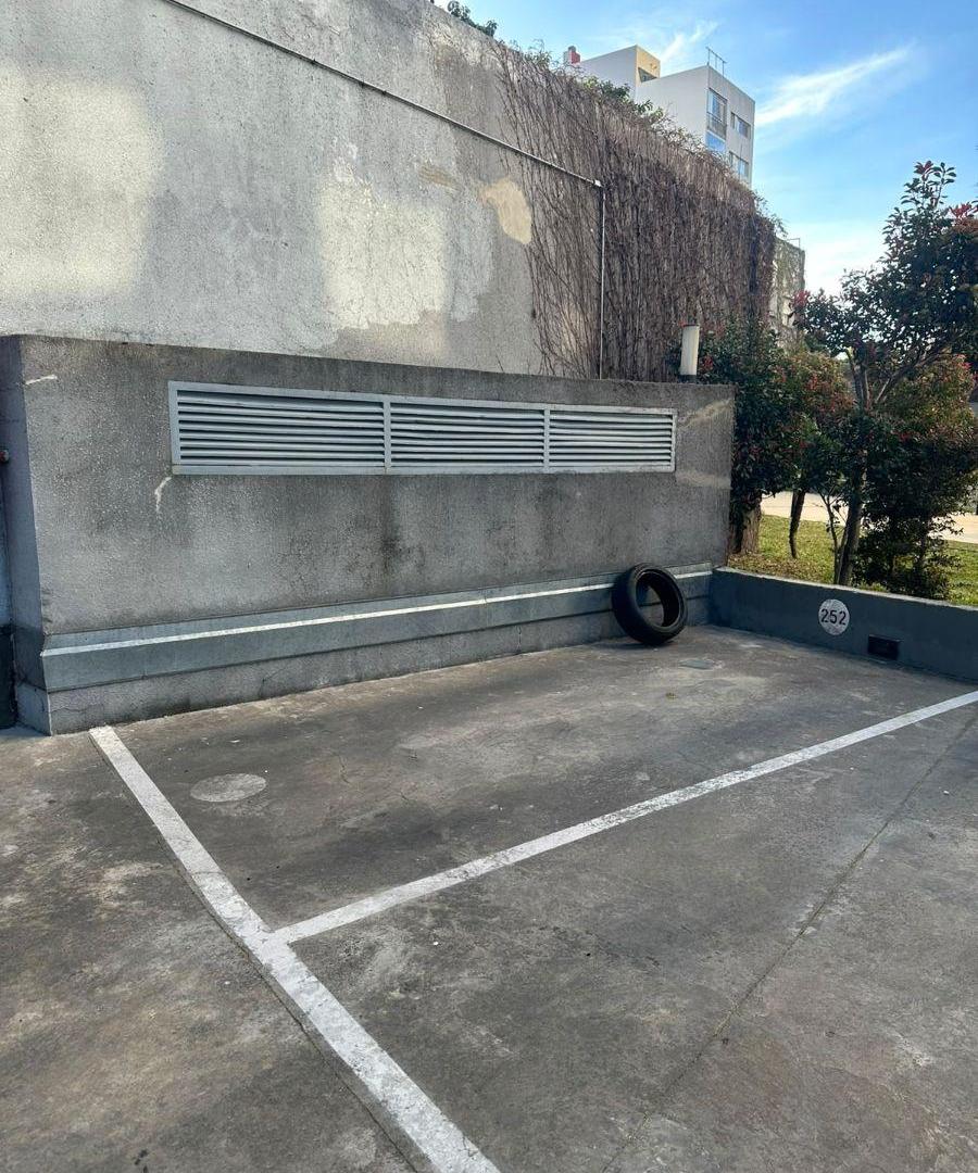 Foto de COCHERA DESCUBIERTA EN VENTA TORRES CABALLITO NUEVO, imagen 4