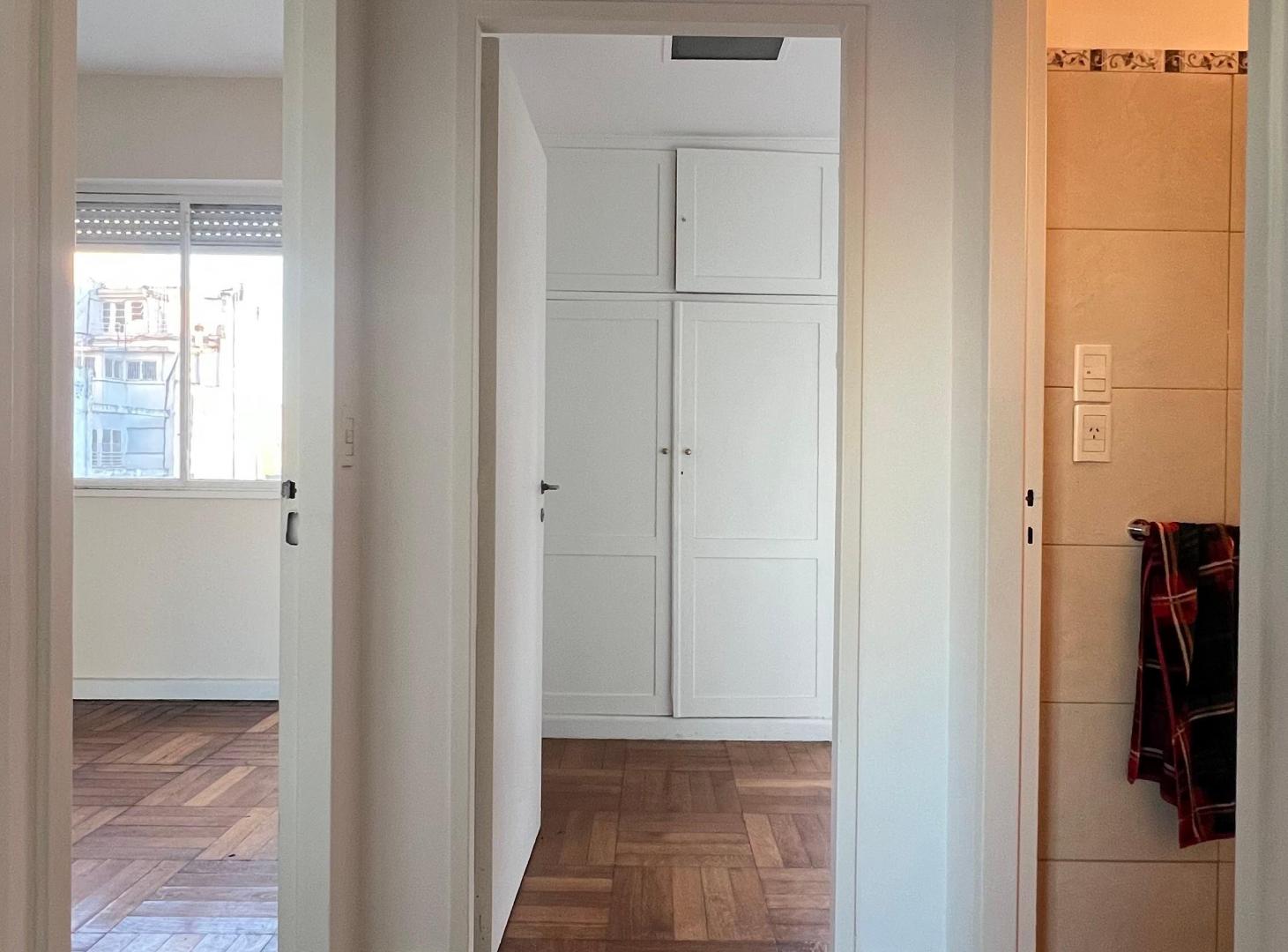 Foto de Interesante semipiso con balcón aterrazado, imagen 1