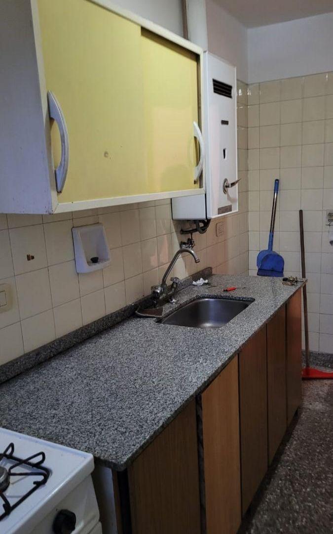 Foto de Hermoso depto 2 ambientes al frente con balcón! Super luminoso!! Piso, imagen 4