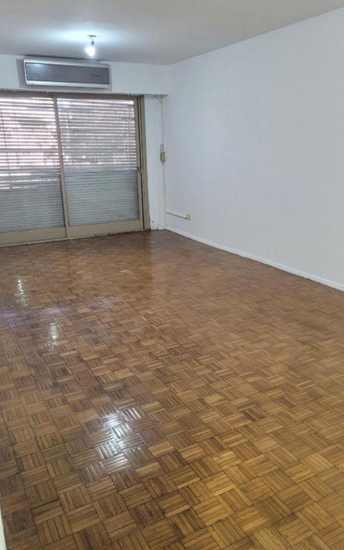 Foto de Hermoso departamento 4 ambientes con dependencia! Enorme living, imagen 3