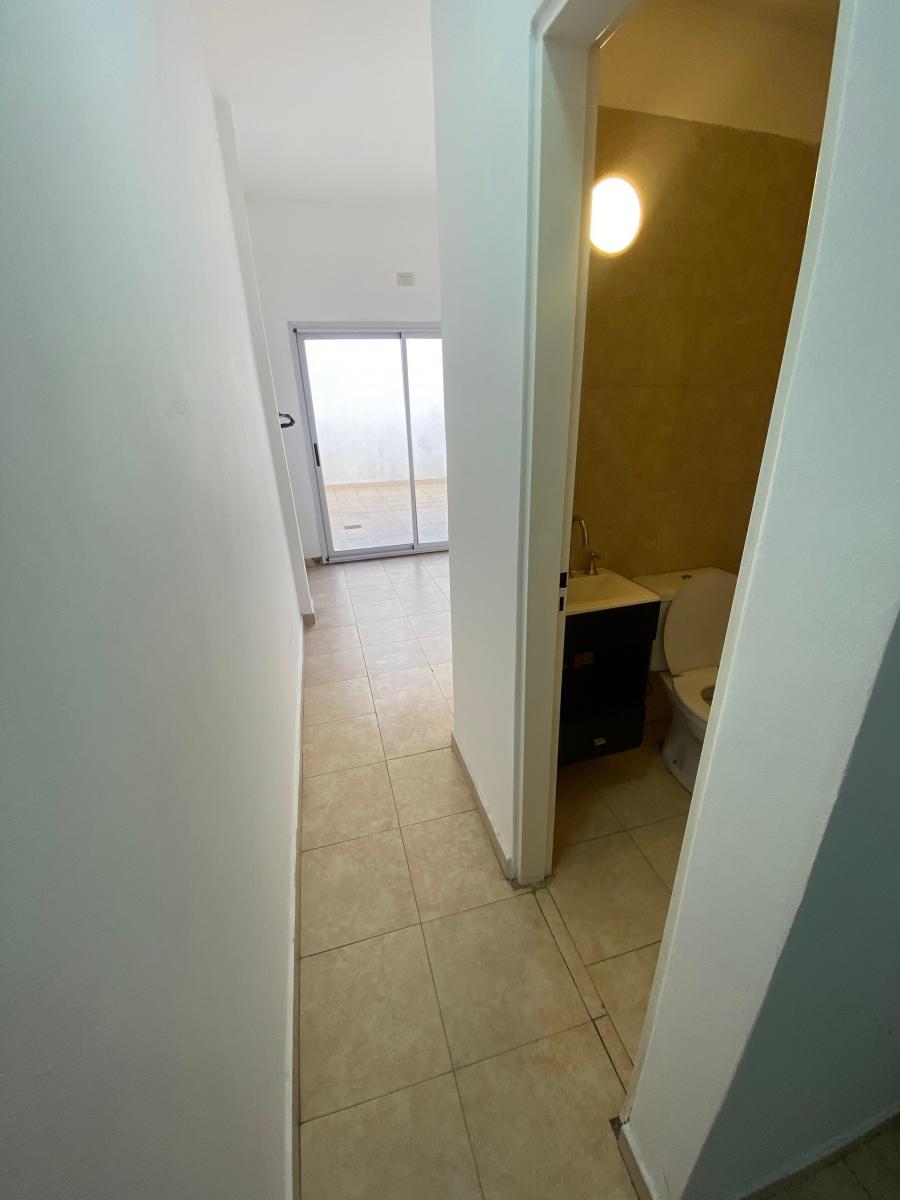 Castelli 470. Monoambiente con Patio. Avellaneda 4