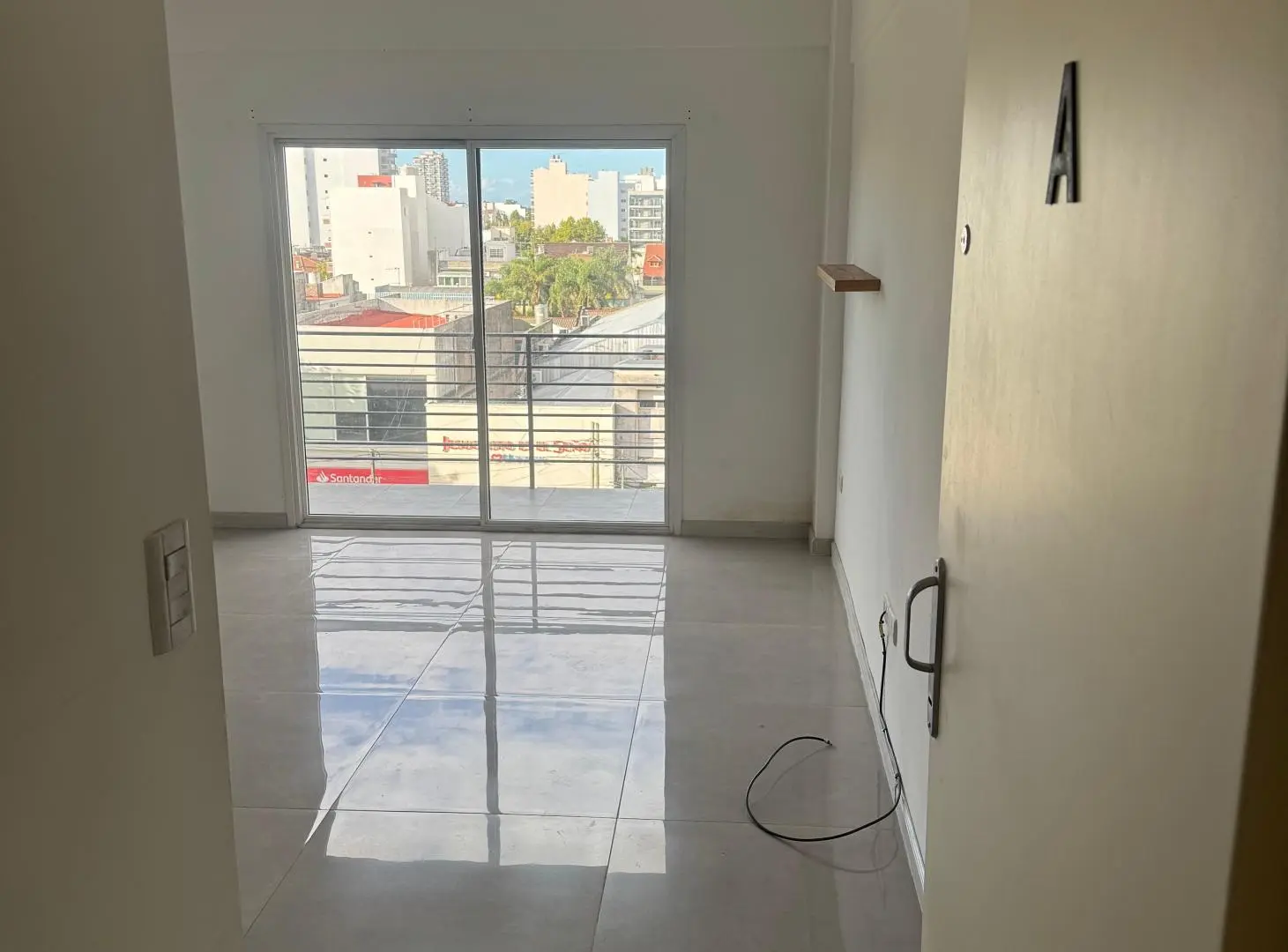 Hermoso dos ambientes super luminoso. Wilde centro. 53m2. 2