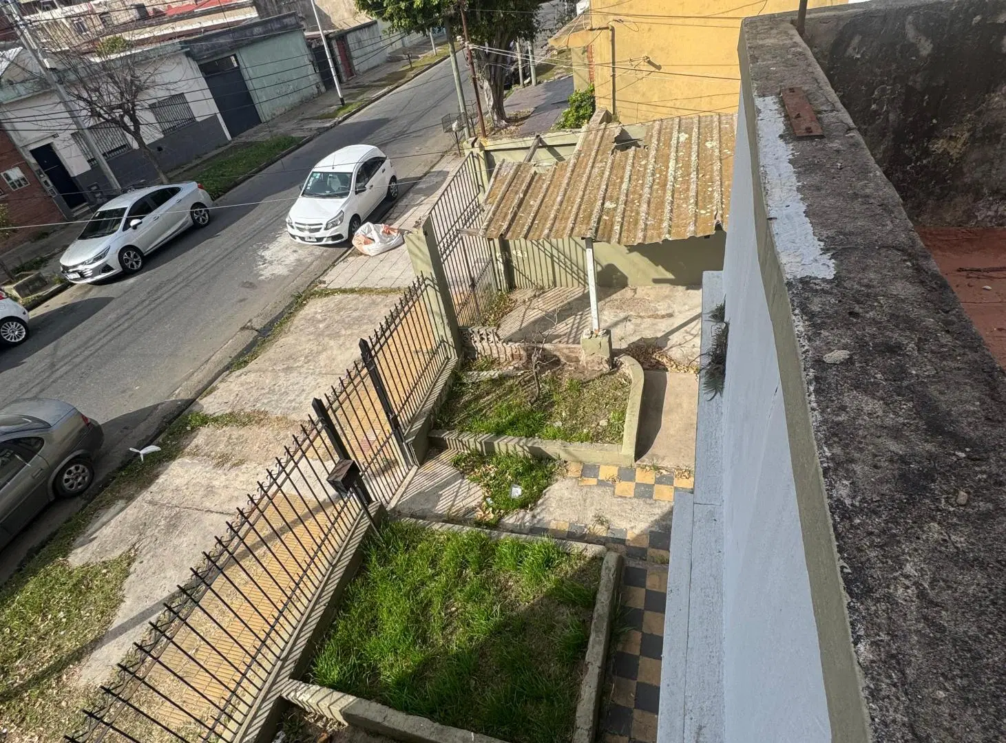 Casa sobre lote propio a refaccionar. Avellaneda. 8,66 x 28 3