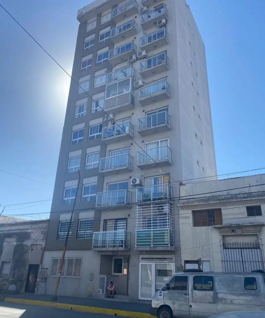 España 243. Monoambiente al frente con balcon. Avellaneda centro 4
