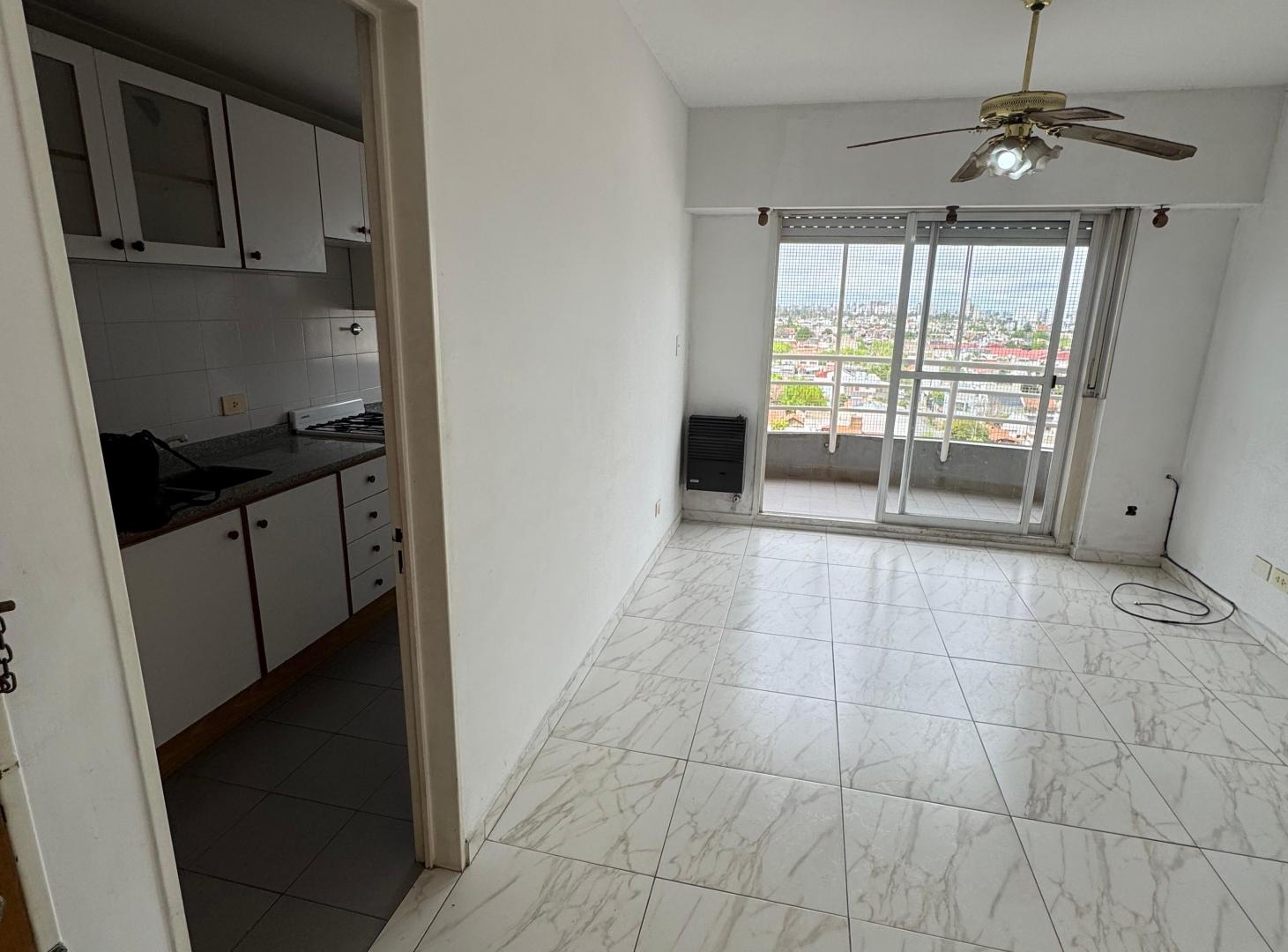 Foto de Dos ambientes al frente con balcón y vista – Torres de Coto – Sarandí, imagen 2