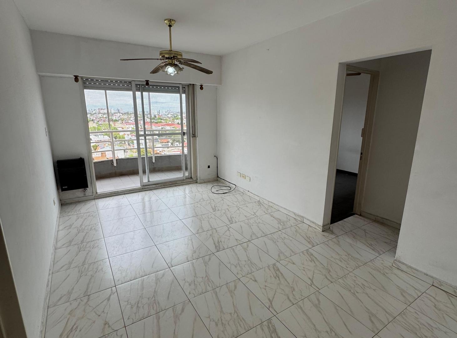 Foto de Dos ambientes al frente con balcón y vista – Torres de Coto – Sarandí, imagen 1