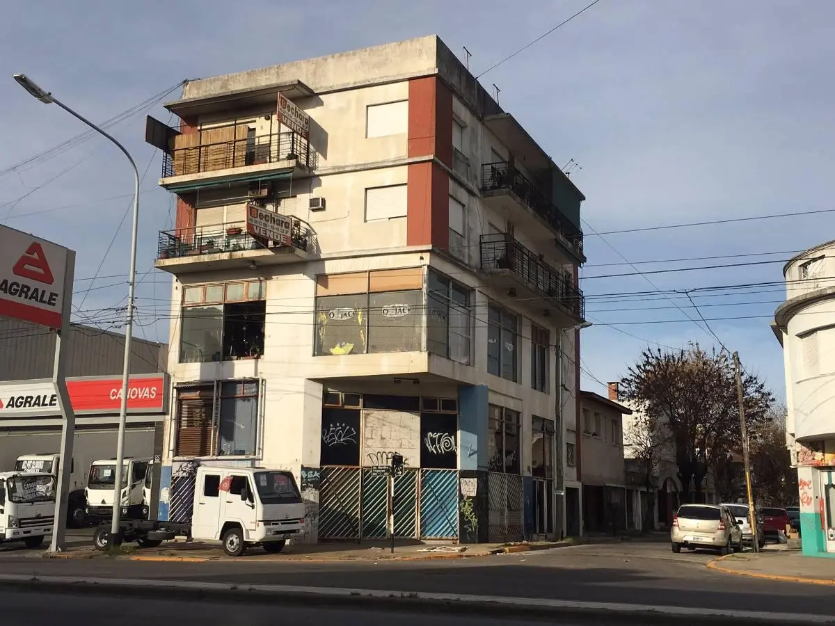 DEPARTAMENTO 3 AMB EN EXCELENTE ESTADO Y UBICACIÓN, A MTS DE ESTACIÓN AVELLANEDA 2