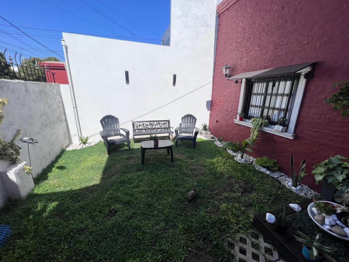 ESPLENDIDA CASA 4 AMBIENTES EN EXCELENTE ESTADO Y UBICACIÓN
