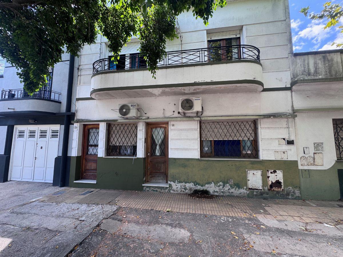 HERMOSO DEPARTAMENTO 3 AMBIENTES EN PRIMER PISO, EN EXCELENTE UBICACIÓN Y ESTADO, CON AMPLIA TERRAZA