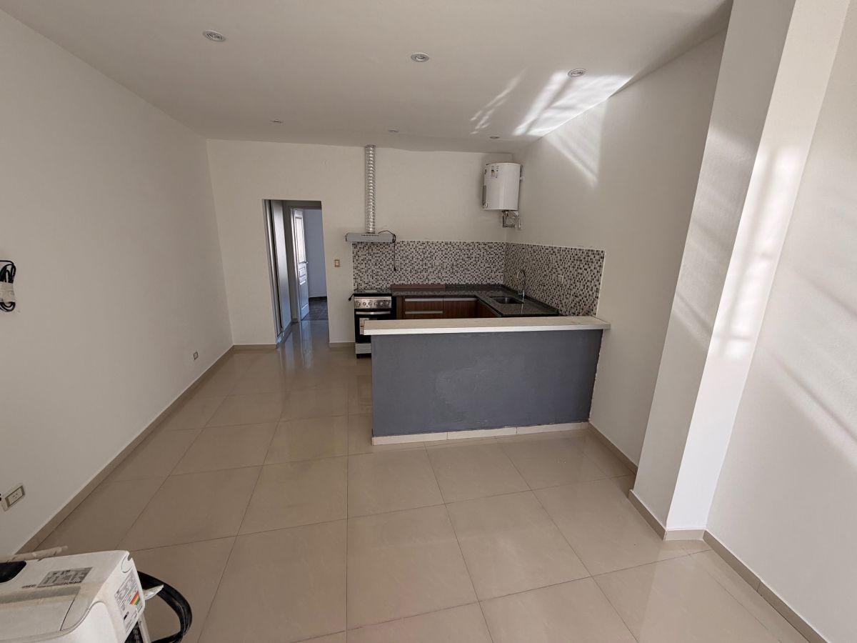 Foto de HERMOSO DEPTO 2 AMBIENTES EN EXCELENTE UBICACIÓN, A METROS DE PRINCIPALES AVENIDAS, imagen 1