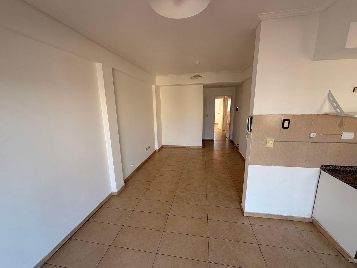 Foto de MAGNIFICO DEPARTAMENTO 3 AMBIENTES CON BALCÓN AL FRENTE, EN CENTRO DE, imagen 1