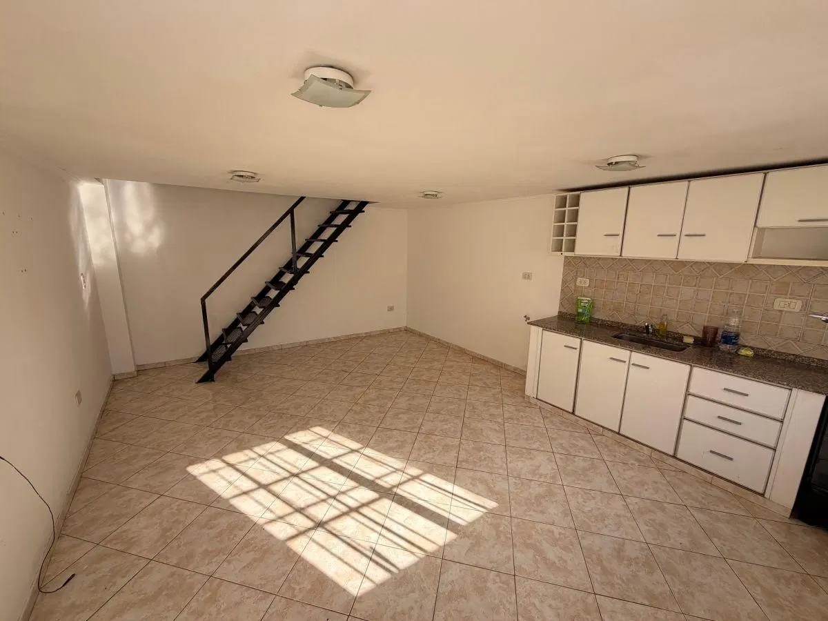 HERMOSO PH 2 AMBIENTES TIPO DUPLEX EN 2 PLANTAS CON PATIO 2