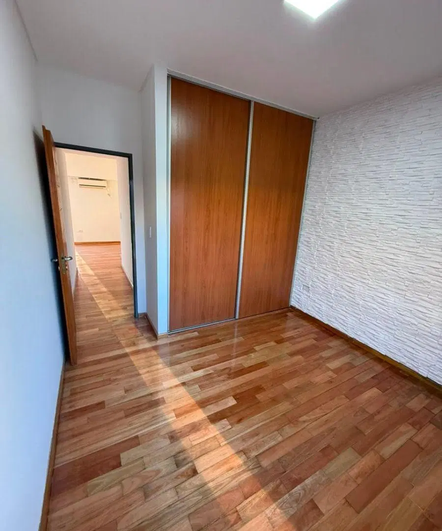 IMPECABLE DEPARTAMENTO 2 AMBIENTES, MUY LUMINOSO, EN PLENO CENTRO DE SAN MARTIN 8