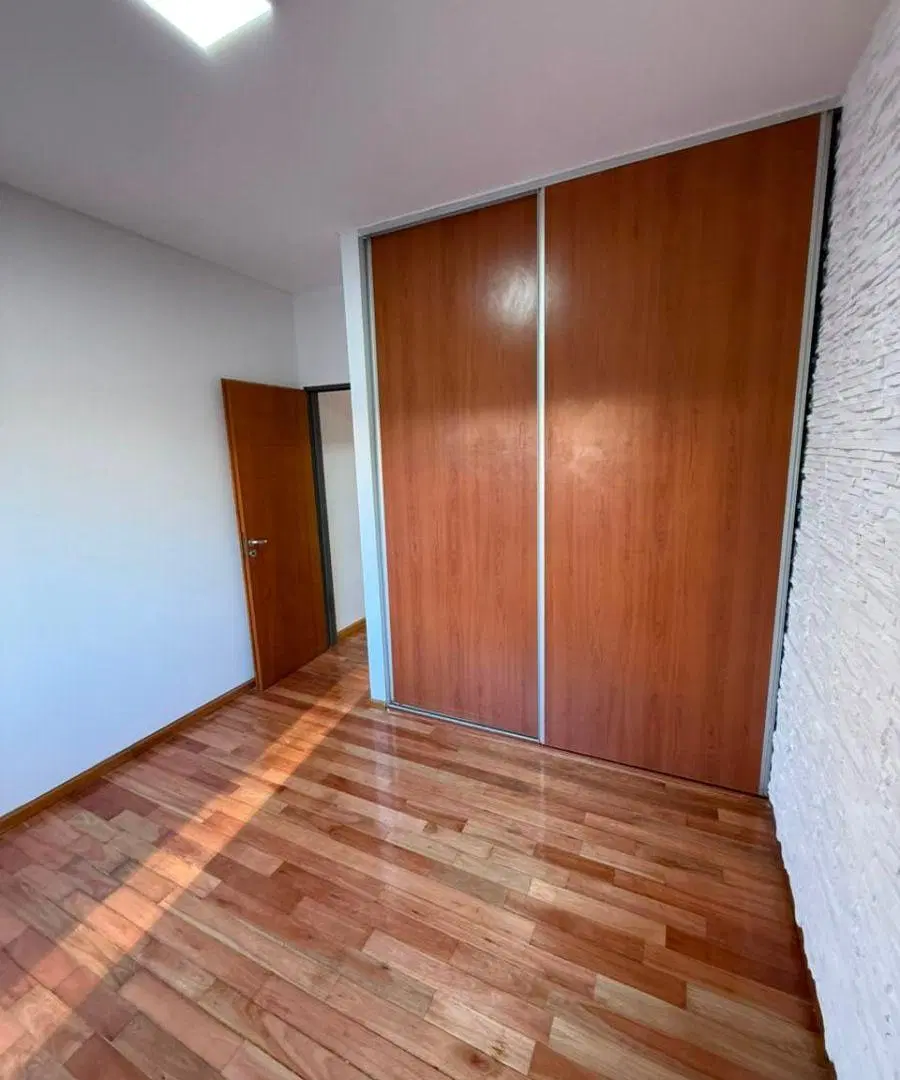 IMPECABLE DEPARTAMENTO 2 AMBIENTES, MUY LUMINOSO, EN PLENO CENTRO DE SAN MARTIN 2