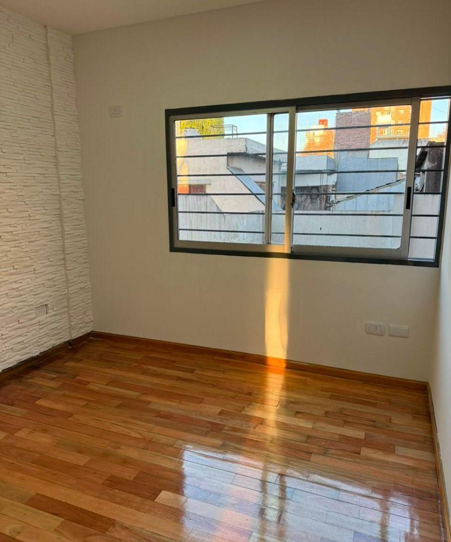 Foto de IMPECABLE DEPARTAMENTO 2 AMBIENTES, MUY LUMINOSO, EN PLENO CENTRO DE, imagen 1