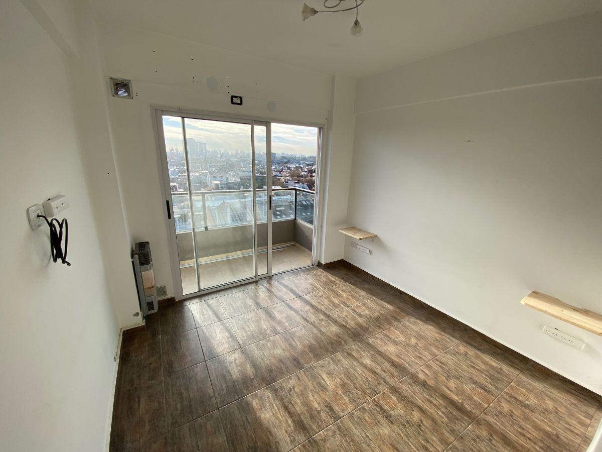 Foto de HERMOSO DEPARTAMENTO 2 AMBIENTES CON BALCÓN SOBRE AV. GALICIA, EN, imagen 5