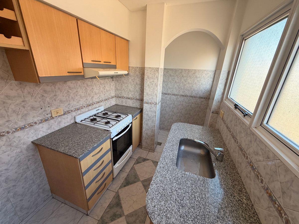 Foto de EXCEPCIONAL DEPARTAMENTO 2 AMBIENTES, MUY LUMINOSO Y EN EXCELENTE, imagen 3