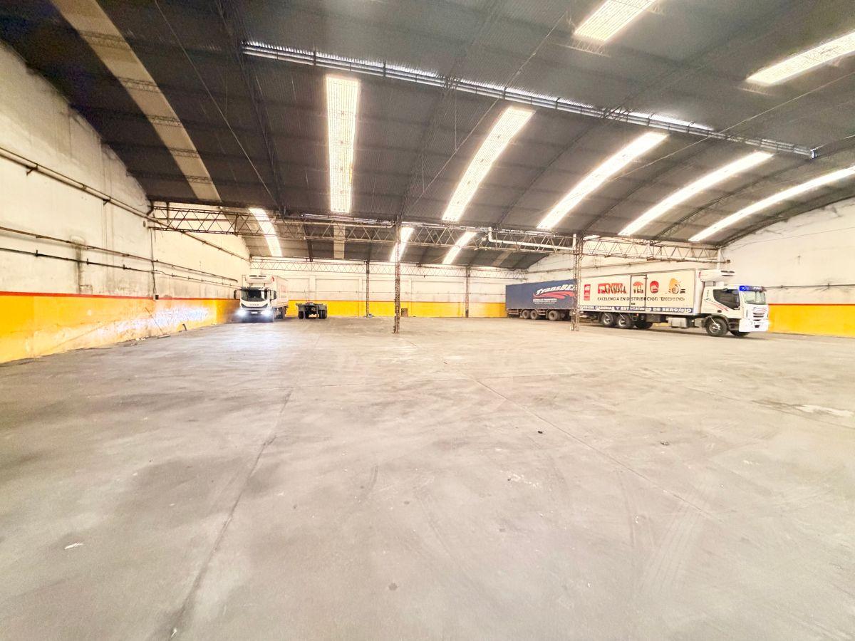 Foto de EXCEPCIONAL GALPON DE 1500 M2 CON OFICINAS, EN EXCELENTE UBICACIÓN, A, imagen 5