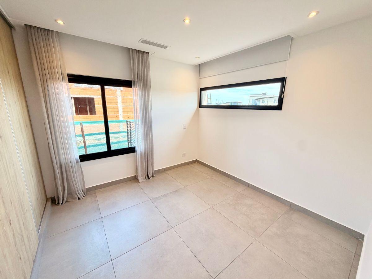 Foto de MAGNIFICA CASA 5 AMBIENTES A ESTRENAR EN VILLALOBOS,PUEBLOS DEL, imagen 4