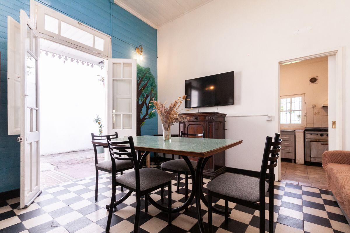 Foto de CASA 3 AMBIENTES EN 1 PLANTA CON ENTRADA DE VEHICULO Y JARDIN CON, imagen 3