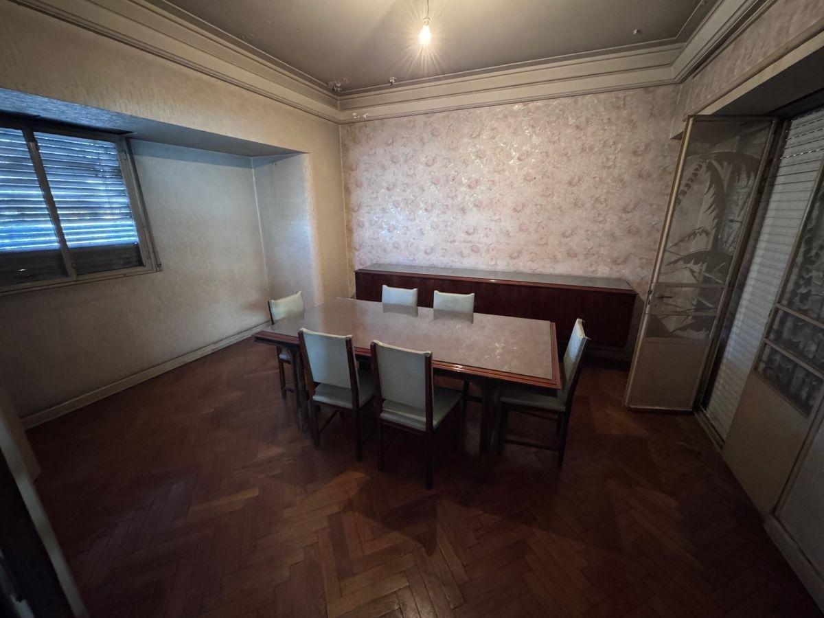 Foto de Imponente Casa Sobre 2 Lotes en "L" de 455 m² Totales, Ubicada Sobre Av, imagen 2