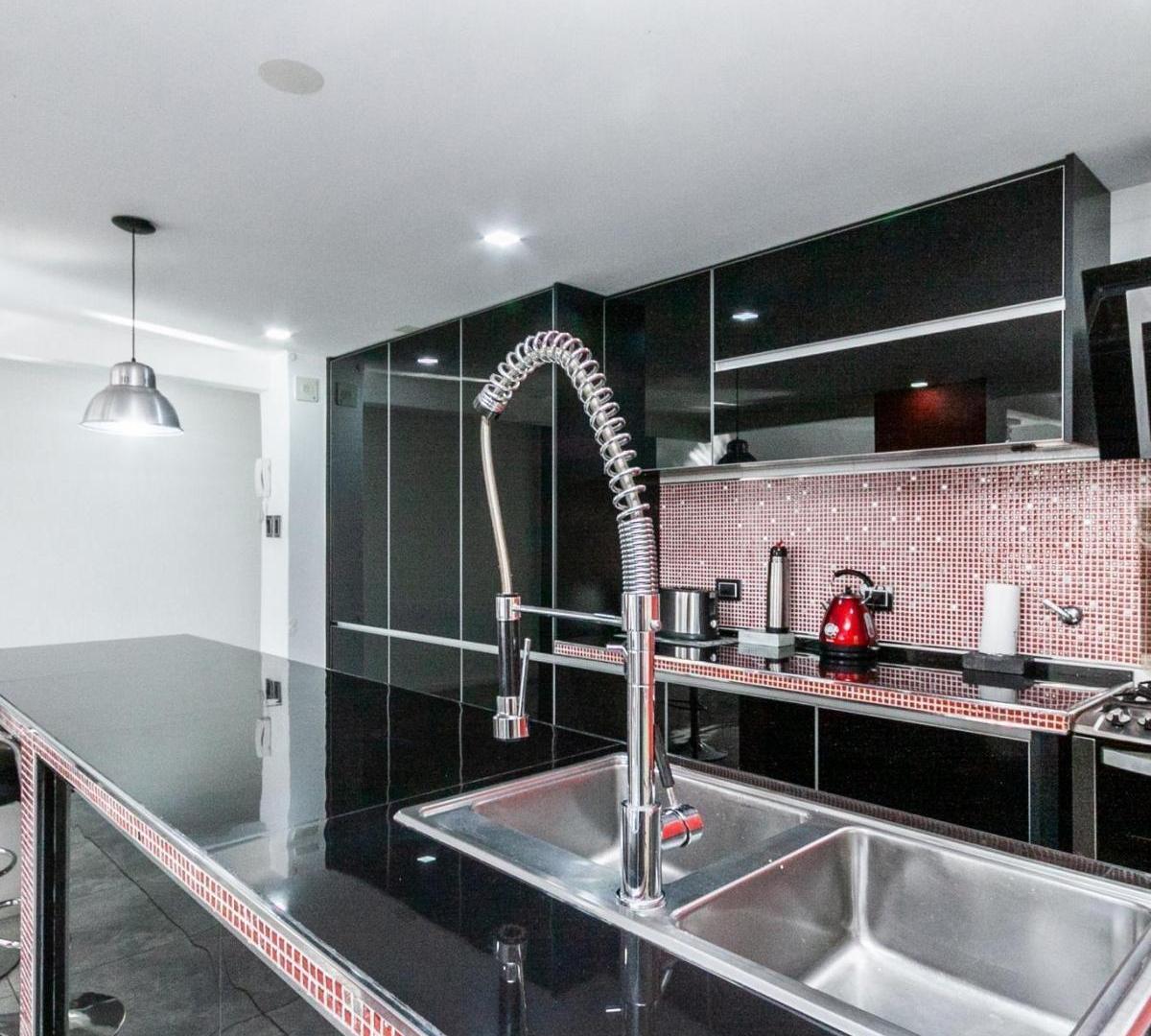 Foto de Excepcional Departamento 6 Ambientes en Pleno Centro Avellaneda, imagen 2