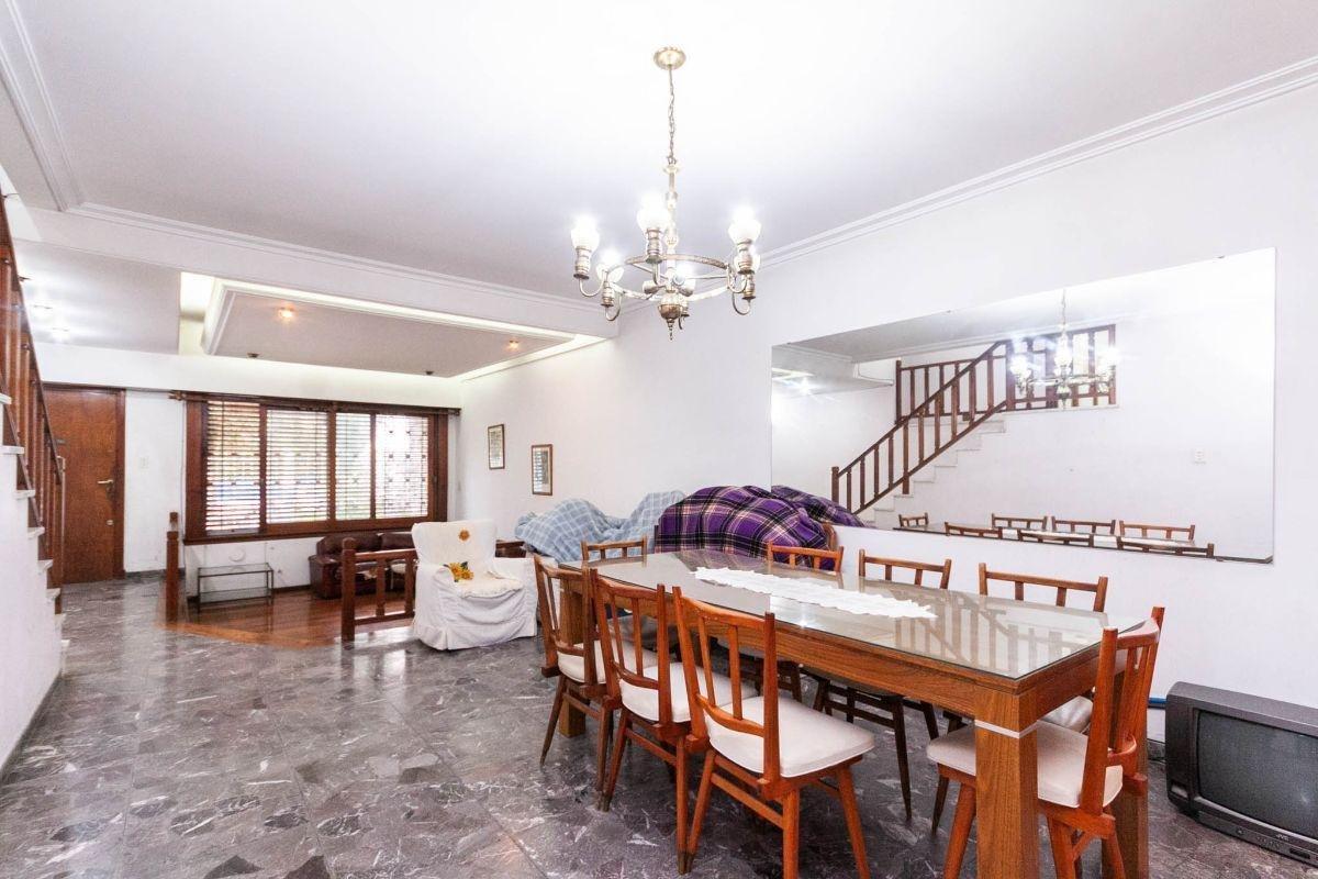 Foto de Importante Chalet 5 Ambientes en 3 Plantas con Amplio Fondo y Quincho, imagen 4