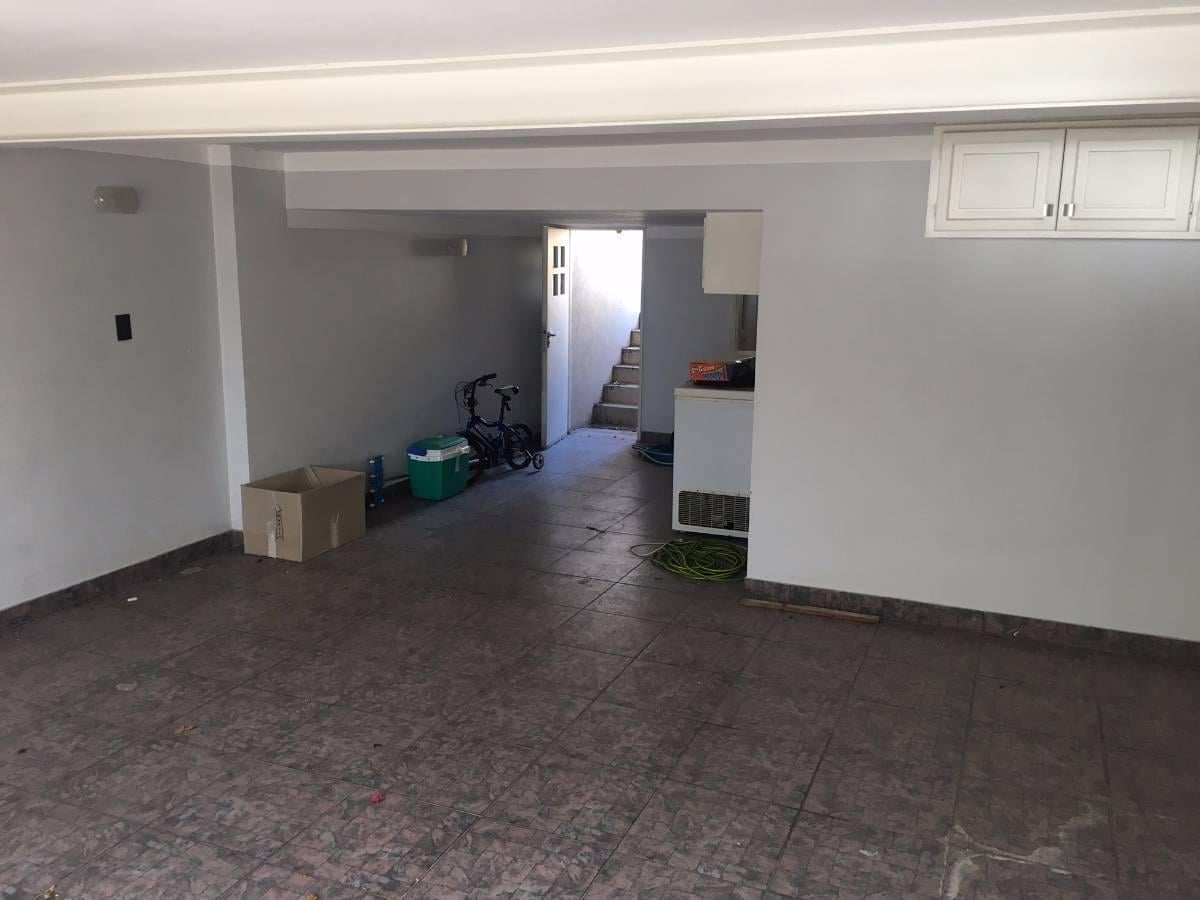 Foto de Imponente Chalet 6 Amb con Garage P/2 Autos y Piscina, en Espectacular, imagen 1