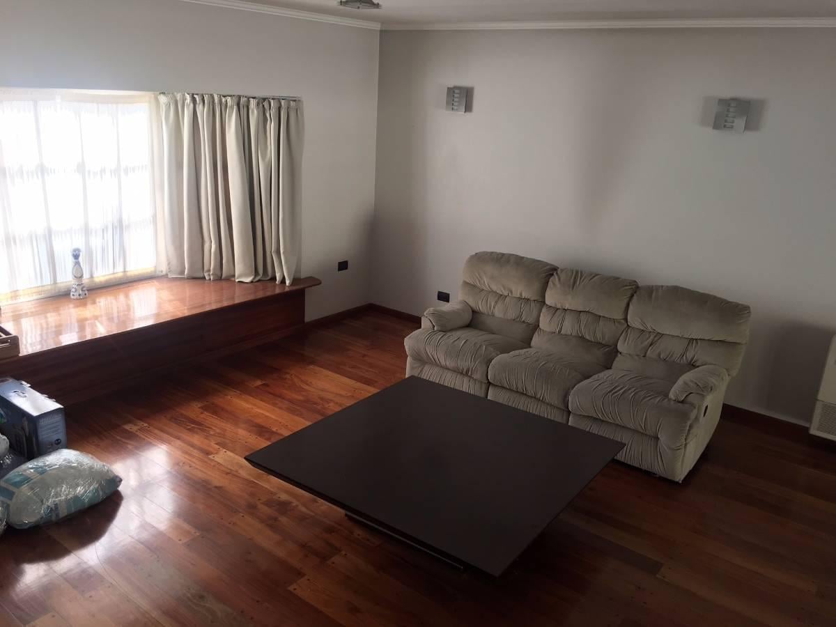 Foto de Imponente Chalet 6 Amb con Garage P/2 Autos y Piscina, en Espectacular, imagen 4