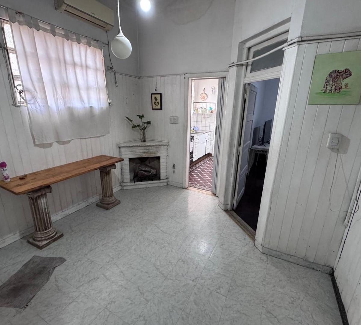 Foto de Casa con Local Comercial Sobre Av Yrigoyen, Excelente Ubicación y Gran, imagen 1