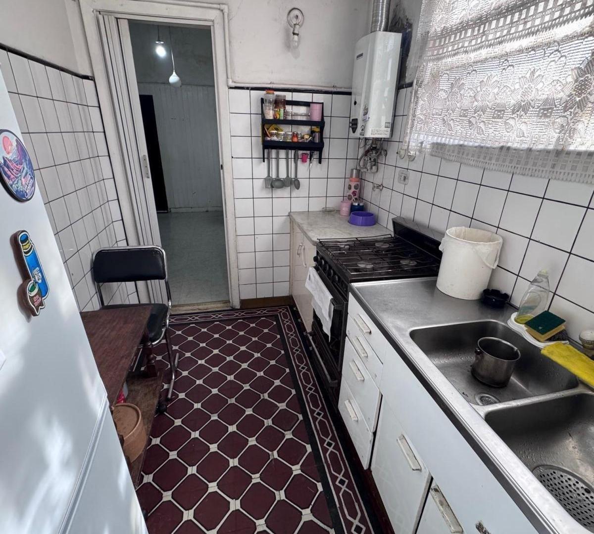 Foto de Casa con Local Comercial Sobre Av Yrigoyen, Excelente Ubicación y Gran, imagen 5