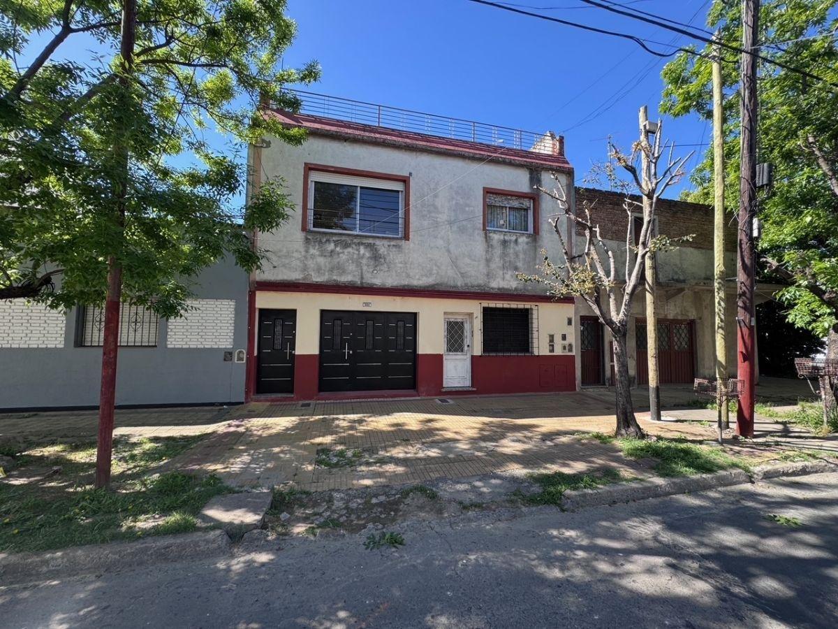 Foto de Departamento 3 Amb Al Frente en Primer Piso por Escalera, en Excelente, imagen 1