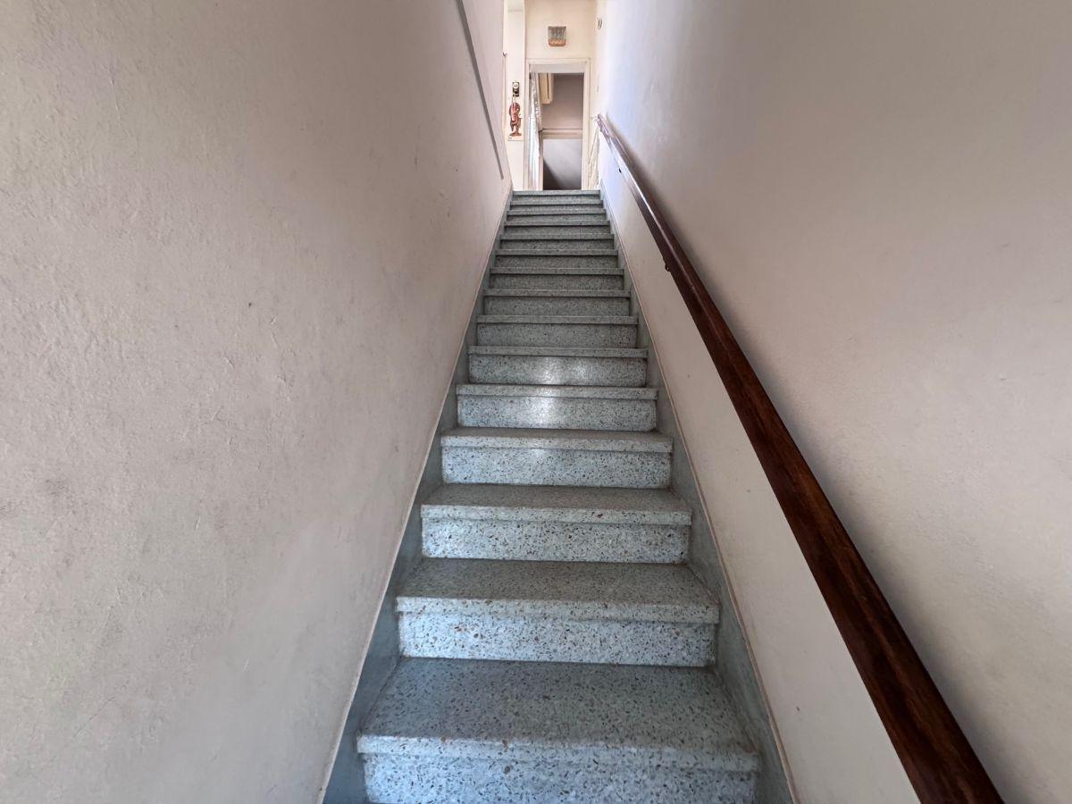 Foto de Departamento 3 Amb Al Frente en Primer Piso por Escalera, en Excelente, imagen 2