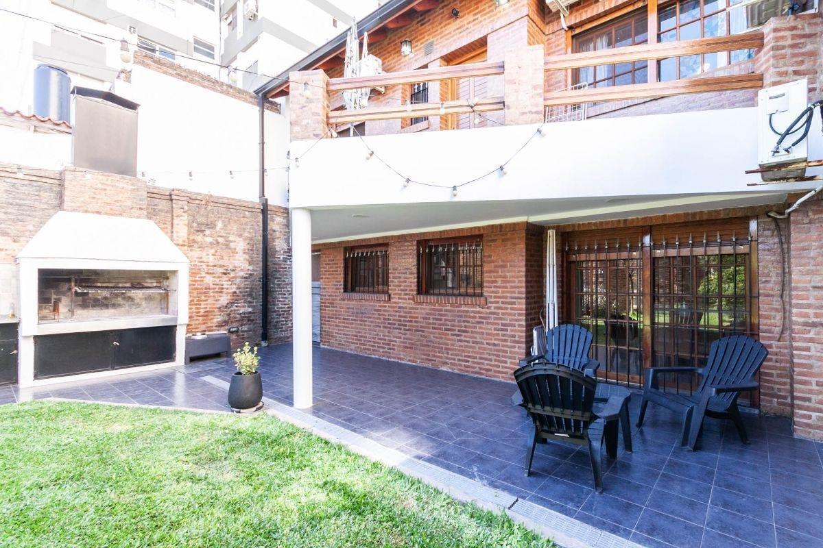 Foto de Imponente Chalet 6 Ambientes en Impecable Estado, Ubicado en Pleno, imagen 2