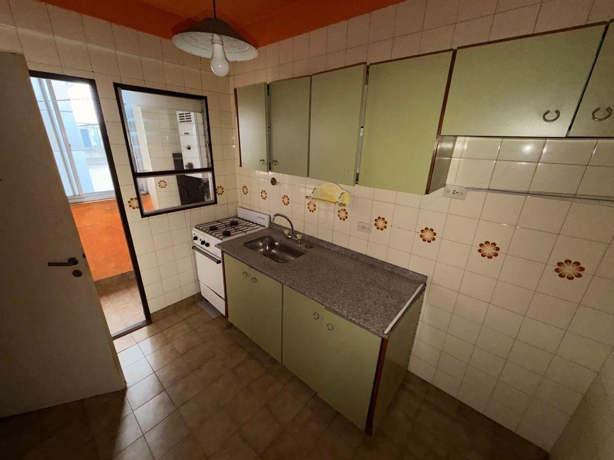 Foto de Departamento 2 Ambientes en Centro de Lanus Este, a Reciclar en, imagen 5