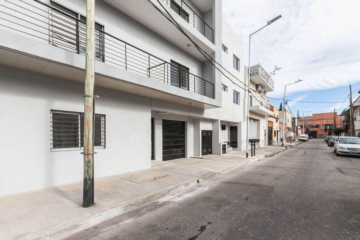 Foto de Departamento 2 Amb a Estrenar en 2do Piso por Escalera, en Excelente, imagen 4