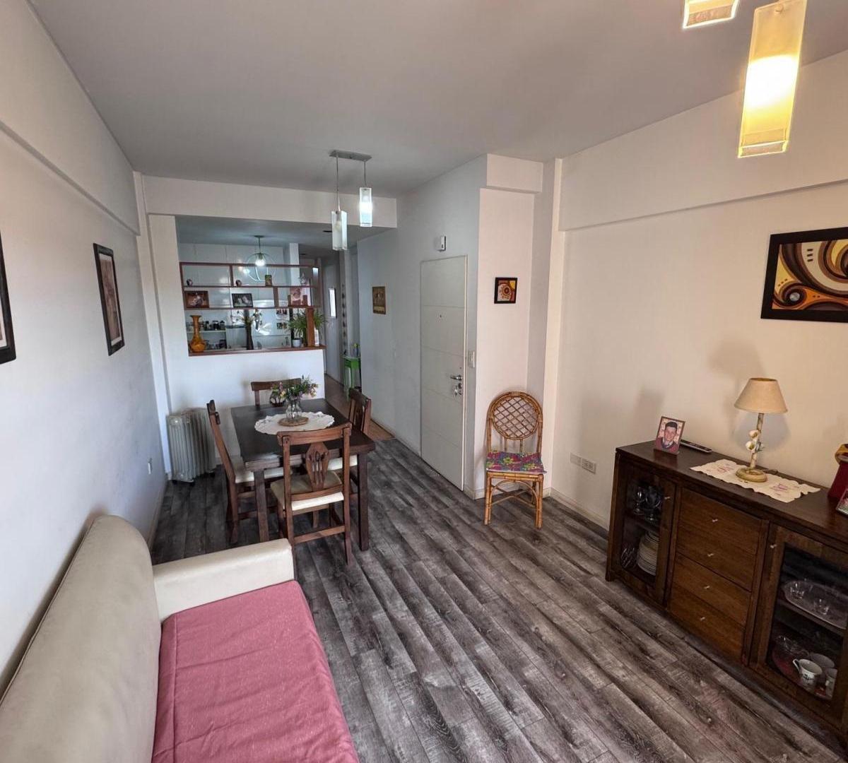 Foto de Hermoso Departamento 2 Ambientes con Balcón, en Centro de Lanús, Muy, imagen 2