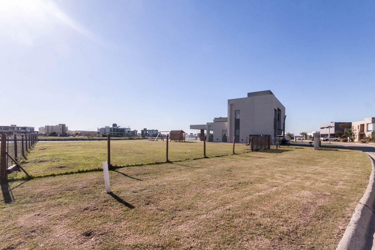 Foto de Espectacular Lote de 725 m² en Sebastian Gaboto (Pueblos del Plata) con, imagen 3