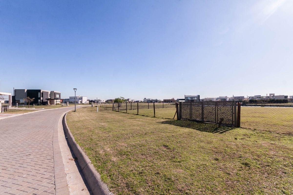 Foto de Espectacular Lote de 725 m² en Sebastian Gaboto (Pueblos del Plata) con, imagen 1
