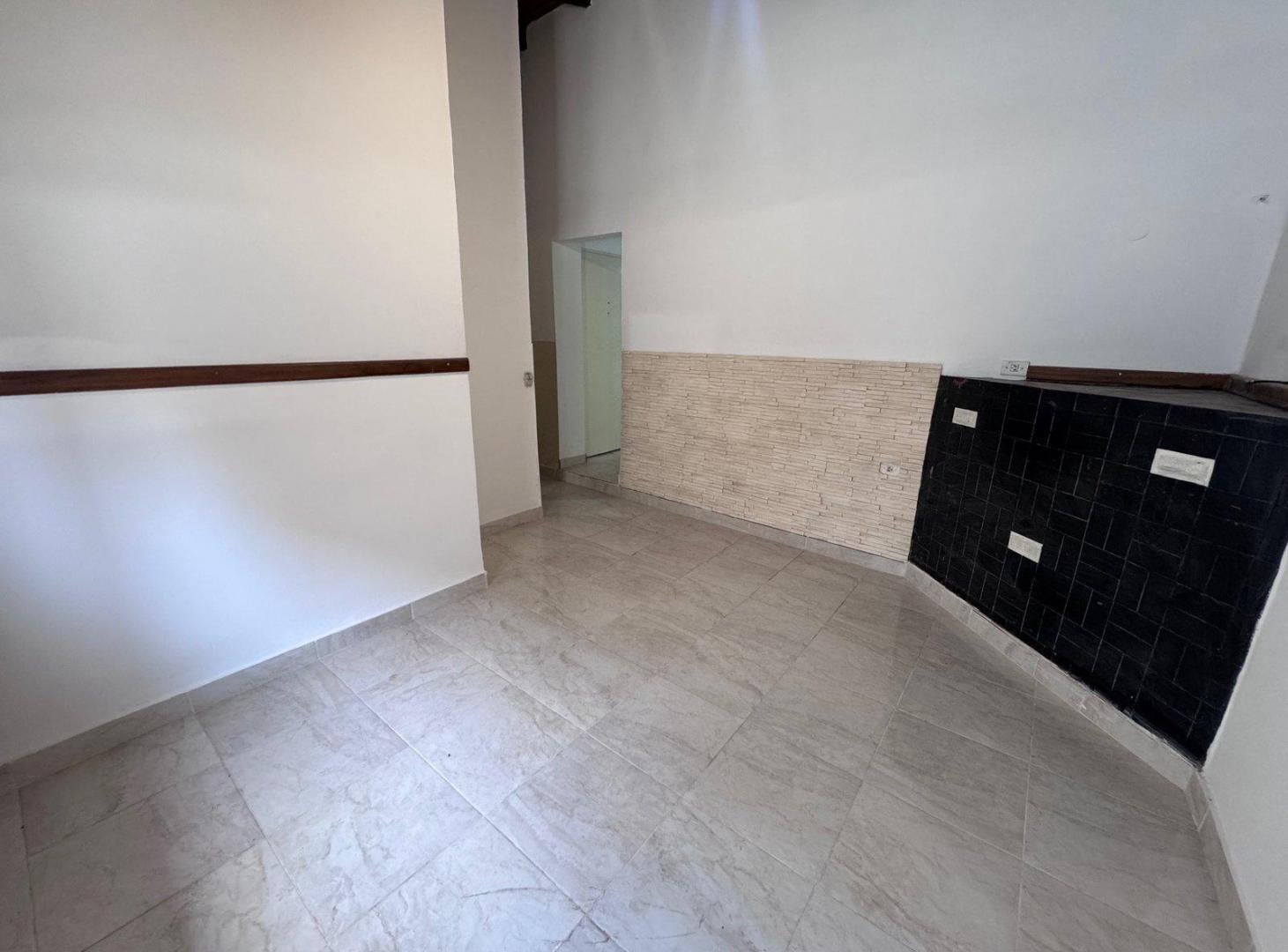 Foto de Departamento 3 amb en primer piso por escalera, en excelente ubicación, imagen 1