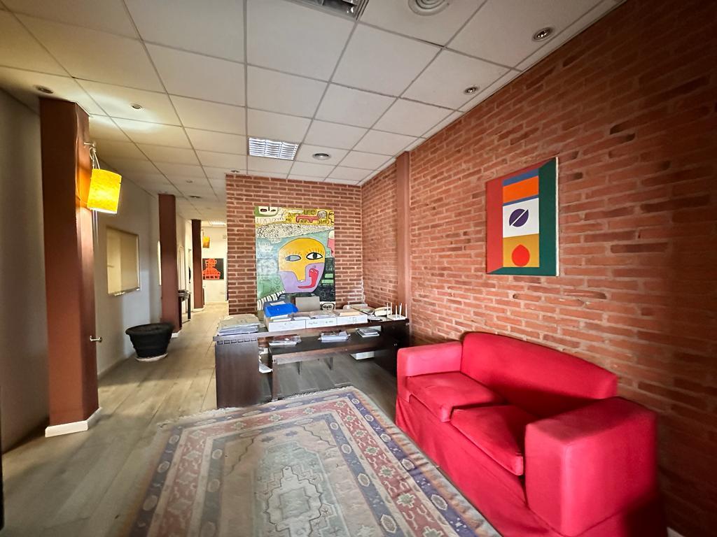 Foto de oficina de 125 m2 con 4 ambientes en venta en Puerto Madero cochera, imagen 5