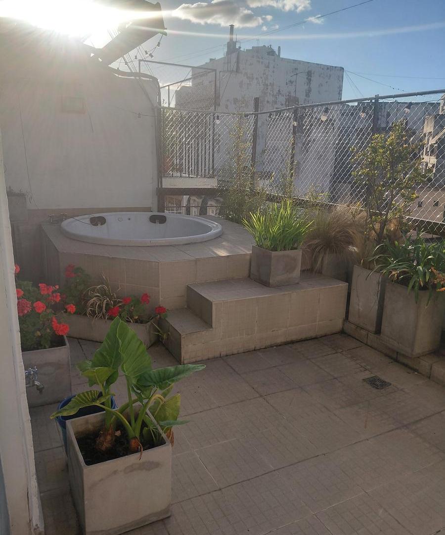 Foto de Venta terraza parrilla juncal y libertad, imagen 1
